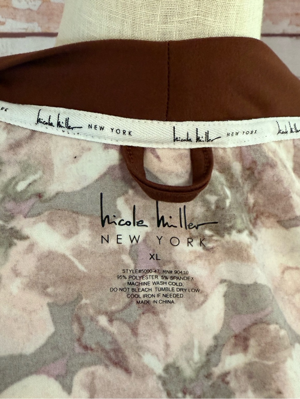 NICOLE Miller Floral Tie Robe - Picture 5 of 5